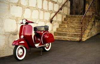 Vespa Classic Moped Scooter HD Wallpaper