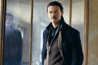 Wallpaper Luke Evans Photo Shoot Telegraph Men S Style