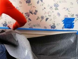 Remove Wallpaper Using Solvents Or Steam S Diy
