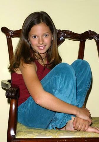 Mackenzie Rosman Photo