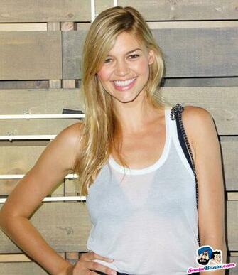 Kelly Rohrbach Image Gallery Picture