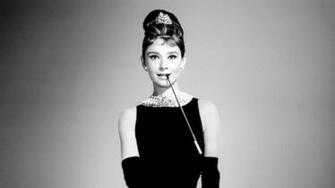 Breakfast At Tiffany S Wallpaper