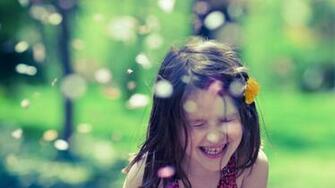 Cute Little Girl Are Happy HD Wallpaper