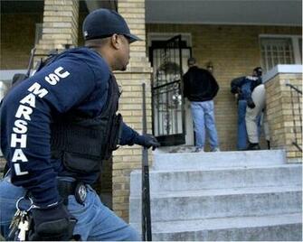 Marshal Multi Agency Team With Fugitive And Bystanders U S