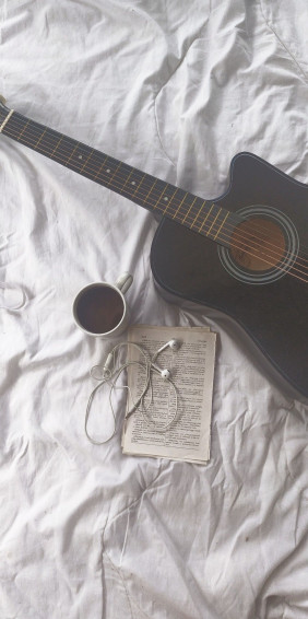 Acoustic Guitar Aesthetic Wallpaper