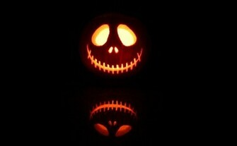 Decorate Pc Screen On Halloween Using Wallpapereize Design