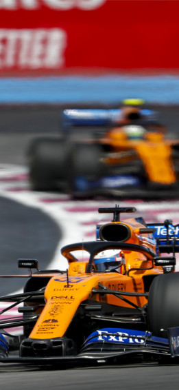 Formula iPhone X Wallpaper