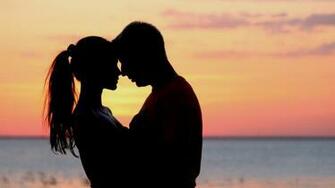 Couple Love Sunset Hugs Wallpaper Background Full HD