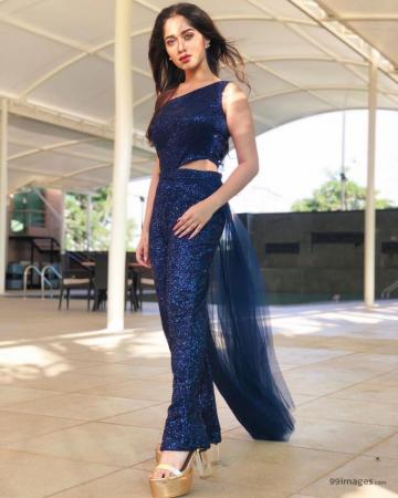 Jannat Zubair Rahmani Beautiful HD Photos Mobile Wallpaper