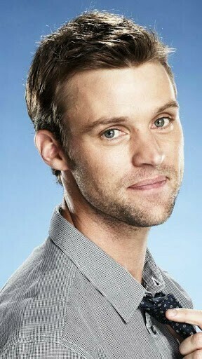 Bigger Jesse Spencer Live Wallpaper For Android Screenshot