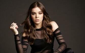 Hailee Steinfeld American Actress Wallpaper In Jpg Format For
