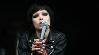 Live Crystal Castles Alice Glass HD Wallpaper General
