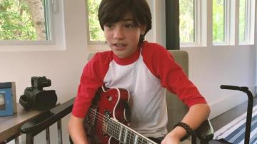 The Red Guitar Behind Scenes