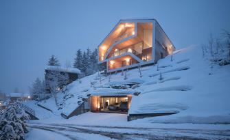 Search Architects Reimagine The Ski Chalet Wallpaper
