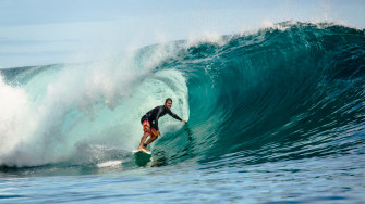 HD Surfing Wallpaper