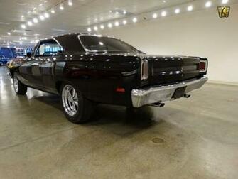 Plymouth Road Runner Cars Classic Wallpaper Background