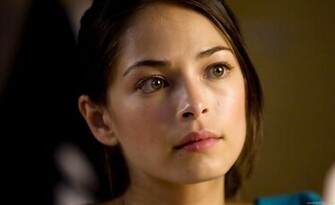 Kristin Kreuk Wallpaper