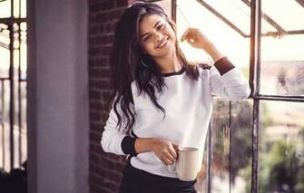 Wallpaper Look Actress Brunette Beauty Selena Gomez