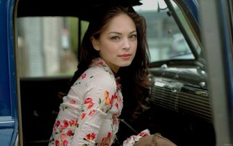 Kristin Kreuk Wallpaper Wallpoper