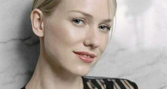 Naomi Watts HD Wallpaper Background Of Your Choice