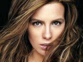 Bite Kate Beckinsale Wallpaper HD Desktop Screensaver