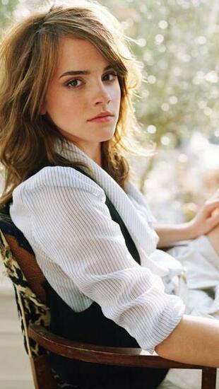 Emma Watson Mobile Wallpaper