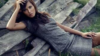 Fashion Girl Wallpaper