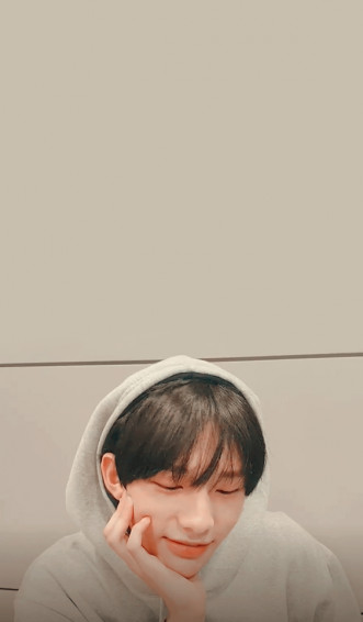 Hyunjin Bf Material Lockscreens Please Like Or