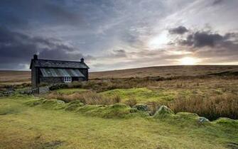 Beautiful Farmhouse Wallpaper