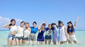 Twice Wallpaper On Desktop Phone