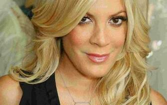 Tori Spelling Wallpaper Celebrities
