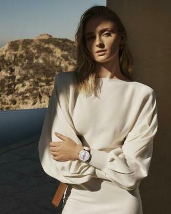 Sophie Turner Image Louis Vuitton Tambour Horizon