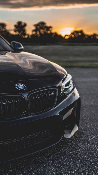 M2 Competition iPhone Wallpaper