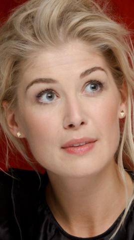 Wallpaper Rosamund Pike Most Popular Celebs In Grammys