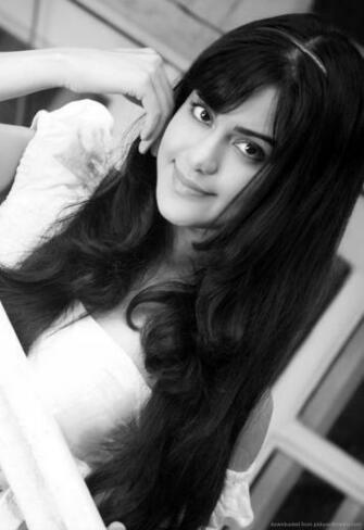 Adah Sharma Cute Screensaver For Amazon Kindle Dx