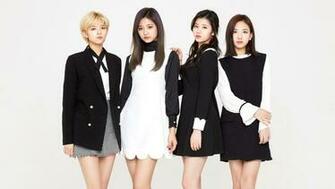 Twice Jungyeon Tzuyu Sana And Nayeon Wallpaper