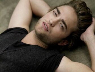 Robert Pattinson Wallpaper High Definition Quality