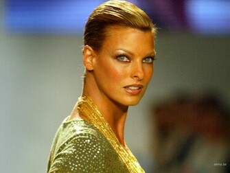 Linda Evangelista Wallpaper