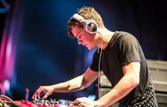 Martin Garrix Wallpaper Background