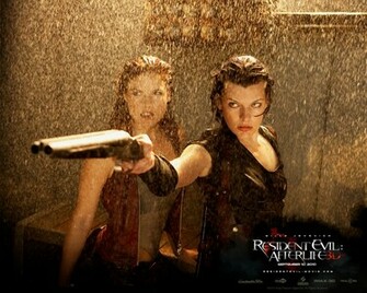 Hollywood Wallpaper Ali Larter In Resident Evil