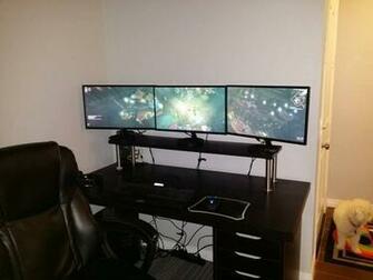 Triple Monitor Stand