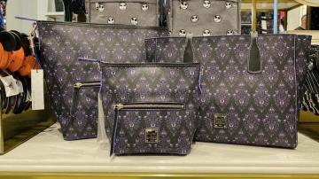 Photos New The Haunted Mansion Wallpaper Dooney Bourke