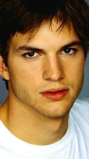 Celebrity Ashton Kutcher Wallpaper Id Mobile