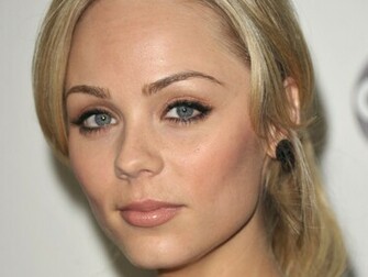 Laura Vandervoort Wallpaper Desktop