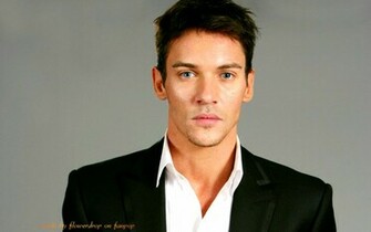 Jonathan Wallpaper Rhys Meyers
