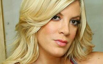 Tori Spelling Wallpaper Celebrities