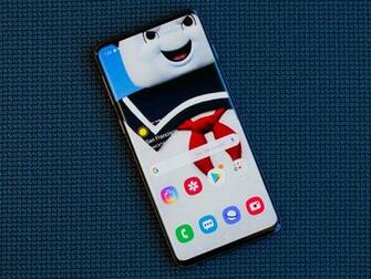 Disney And Pixar Galaxy S10 Wallpaper Are Here S Get