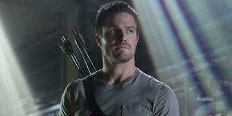 Arrow S Stephen Amell Clarifies Flashpoint Comments