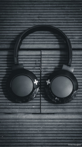 Headphone Wireless Music Black White 4k Ultra HD Mobile Wallpaper