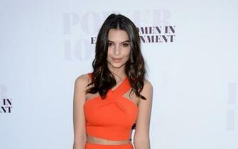 Emily Ratajkowski Wallpaper